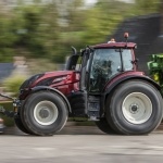 Valtra T4 - 5T à l'avant et près de 10T de relevage à l'arrière (sur toute la course)!