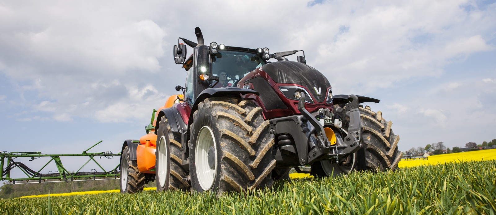 VALTRA T4 -Le tracteur le plus rapide du monde