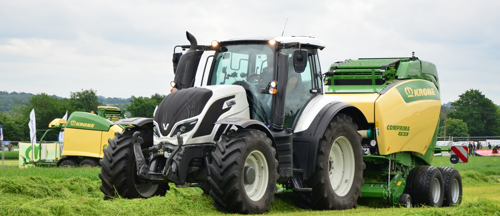 Valtra G5 en Mayenne  le 8 Octobre!