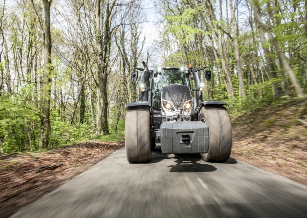 Valtra T4 - Moteur Tier4 final "SCR Only": pas de filtre à particules, pas de turbo à géométrie variable, pas de vanne EGR!