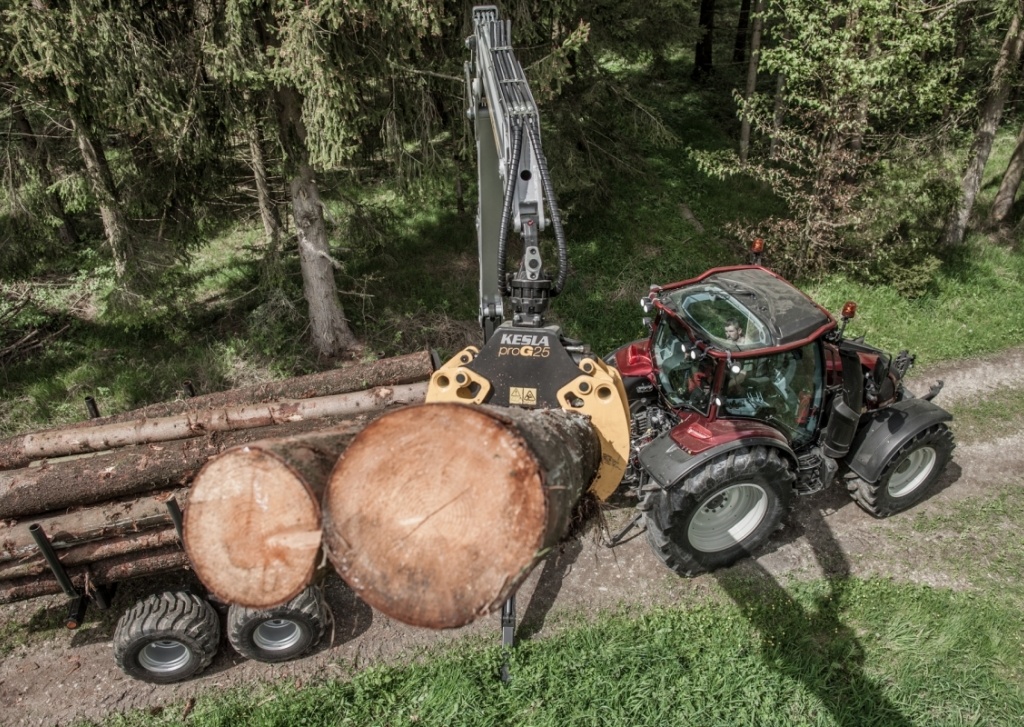 Valtra N4 - Cabine Forestière Sky View.