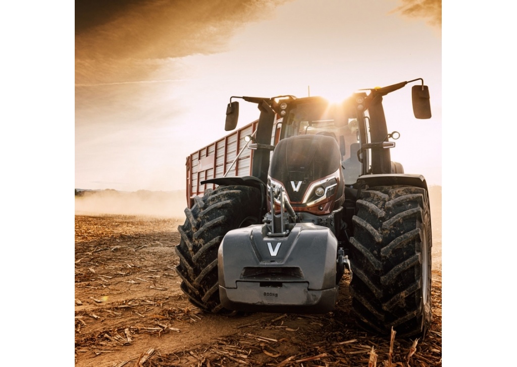 VALTRA Q5